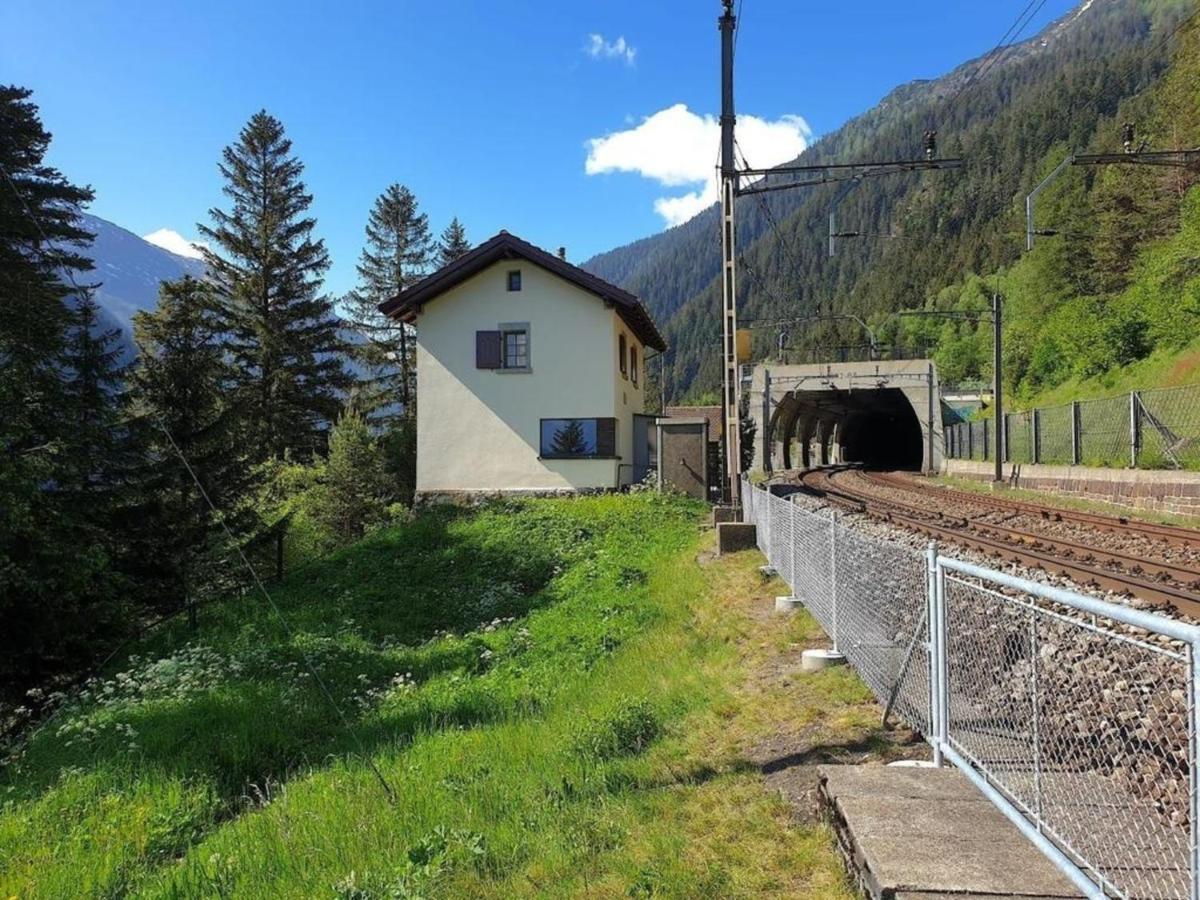 Vila Bahnwaerterhaus Eggwald Wassen Exteriér fotografie